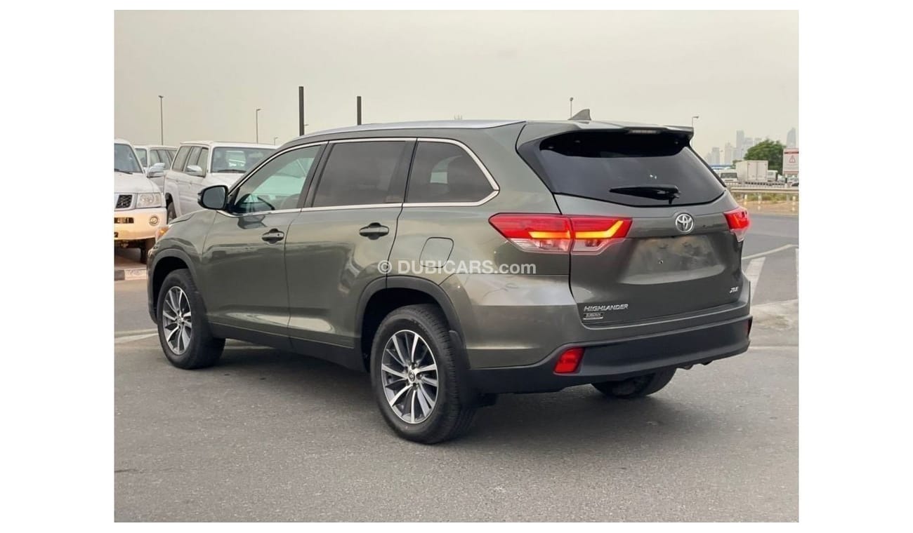 تويوتا هايلاندر 2019 Toyota Highlander XLE AWD 4X4 3.5L V6 - FULL OPTION  - UAE PASS