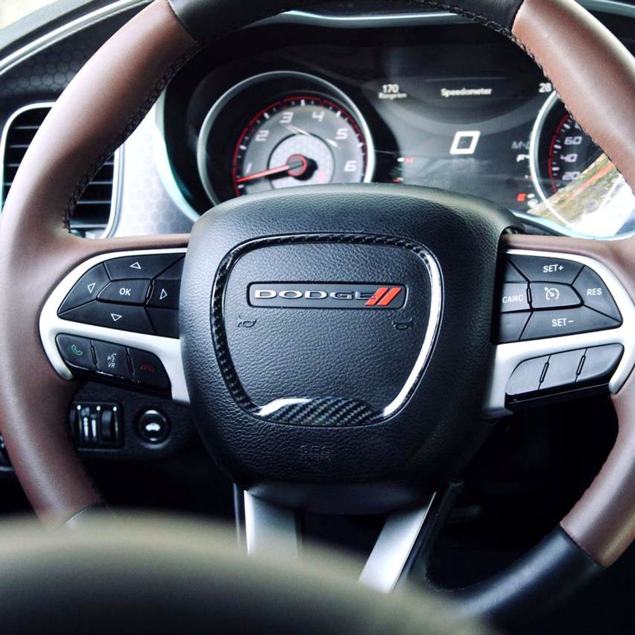 دودج تشارجر Unleash pure muscle with this Dodge Charger 2017, upgraded with an SRT body kit for an aggressive, h