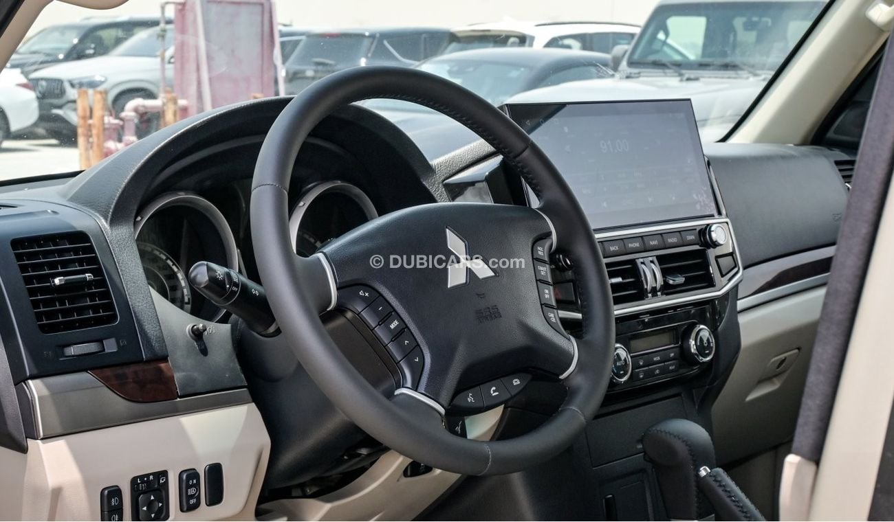 ميتسوبيشي باجيرو GLS