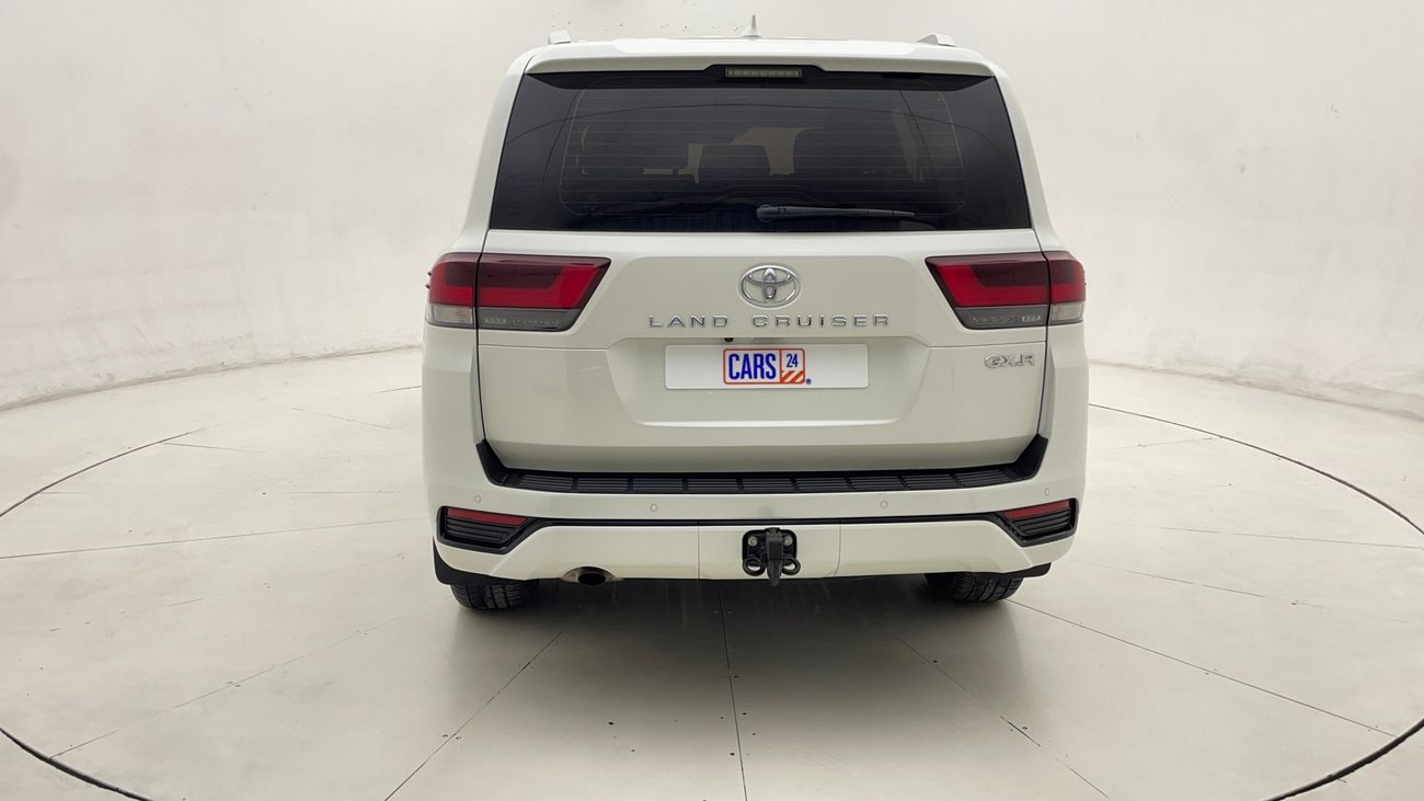 تويوتا لاند كروزر GXR 4 | بدون دفعة مقدمة | اختبار القيادة في المنزل