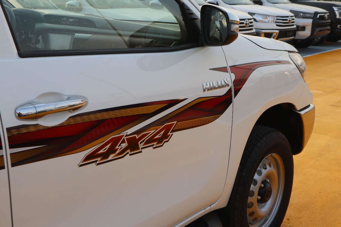 تويوتا هيلوكس GL 2.7L Single Cab Utility