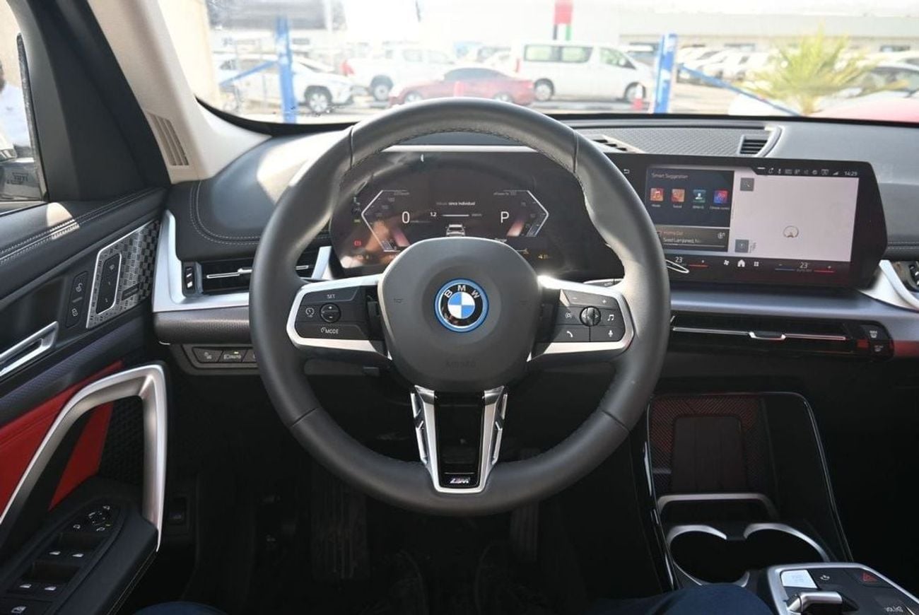 بي أم دبليو iX1 XDRIVE30 LUXURY M SPORT PACKAGE BMW iX1 xDrive 30L M Sport Kit Model 2024, Color White