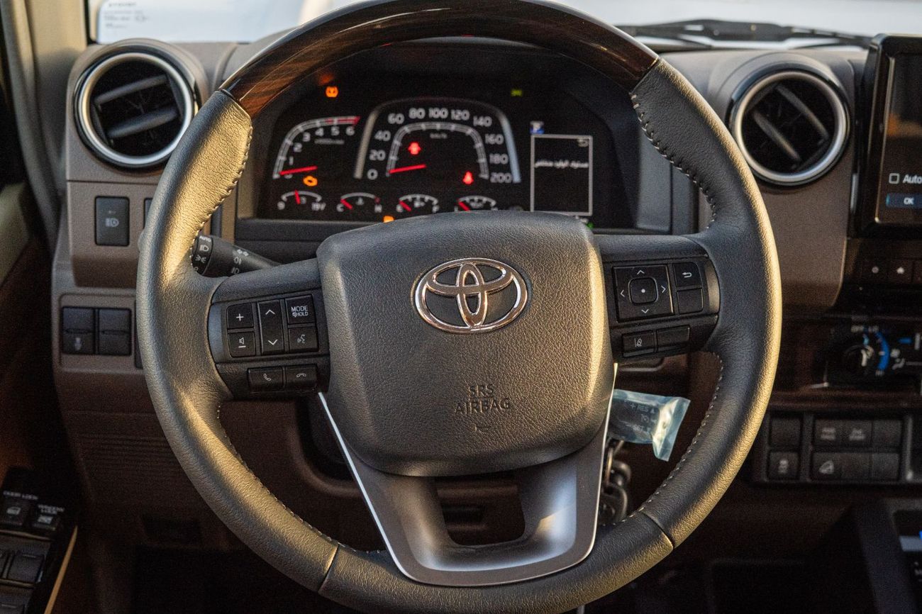 Toyota Land Cruiser Pick Up LC79 DC 2.8L T/DSL LX-Z1 A/T 2025YM | 5 Seats | 4 Doors