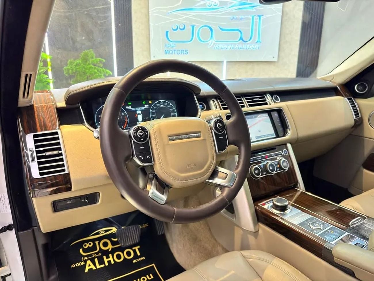 Land Rover Range Rover FACELIFT RR VOGUE V8 || F.S.H AL TAYER ||GCC || TOP RANGE || GIVEN WARRANTY ||AMAZING CONDITION