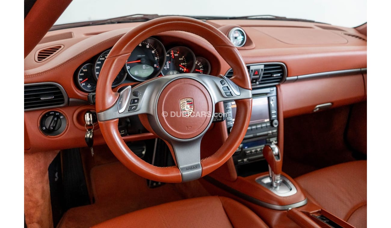 Porsche 911 2010 Porsche 997 / Sport Chrono Plus package / Full-Service History