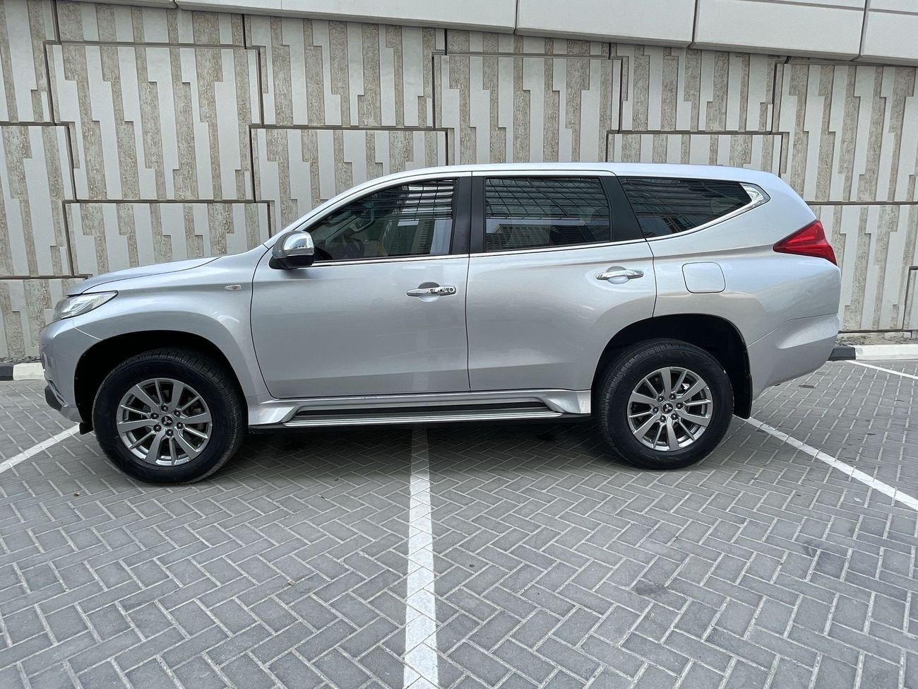 Mitsubishi Montero 3.5 3.5 | Under Warranty | Free Insurance | Inspected on 150+ parameters