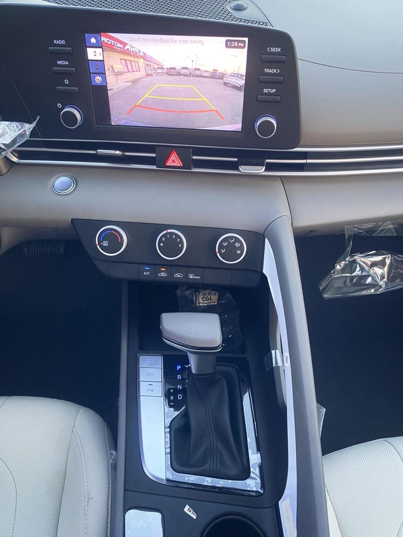 هيونداي إلانترا SMART HYUNDAI ELANTRA CN7 1.6L PREMIERE PLUS GCC SPECS 2024 MODEL 17800  EXPORT PRICE