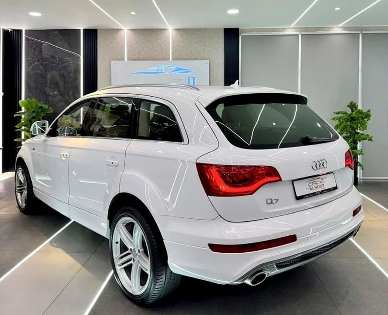 Audi Q7 55 TFSI quattro S Line 2.0L AMAZING WHITE S_LINE V6 || FULL OPINION || GCC || 7 SEATS || ACCIDENT FR