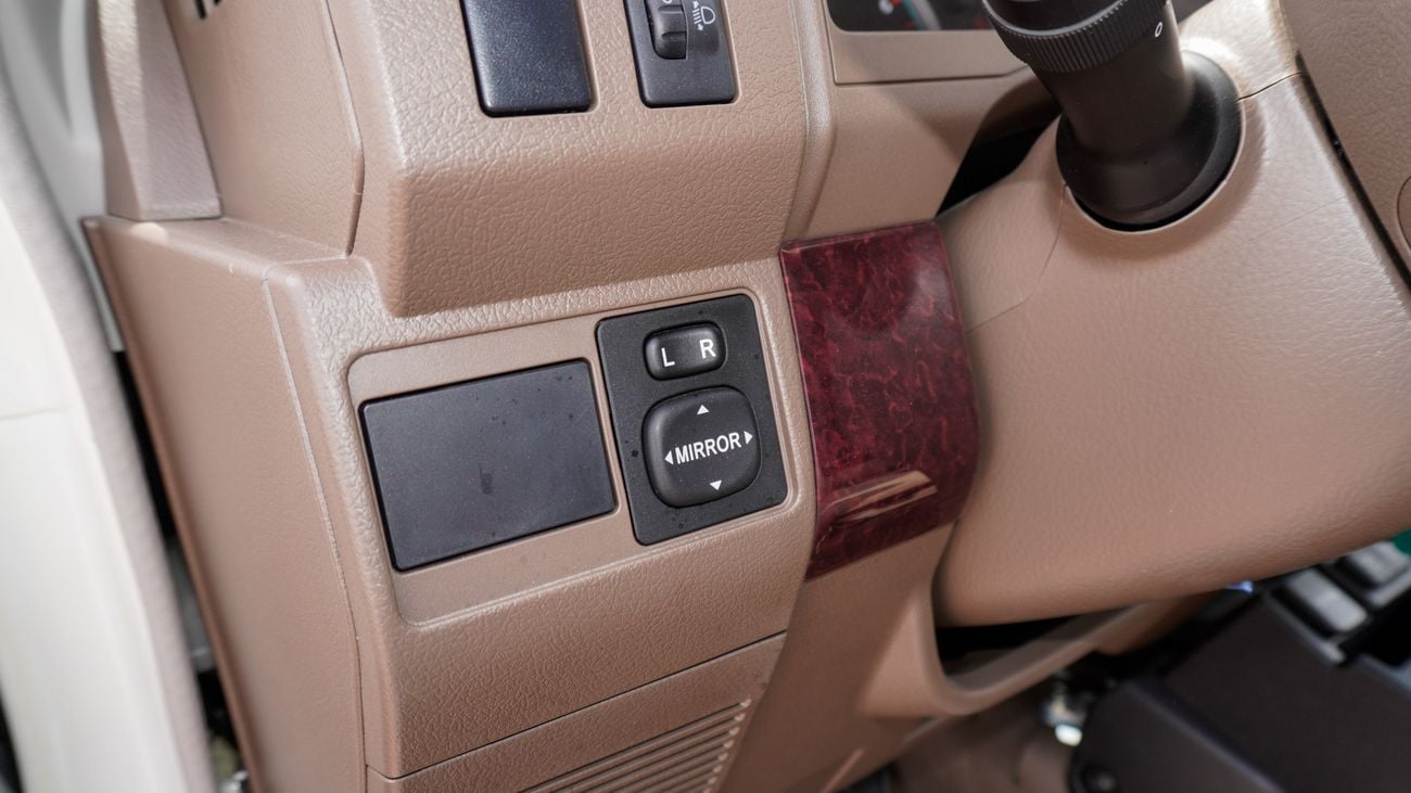 Toyota Land Cruiser Pick Up