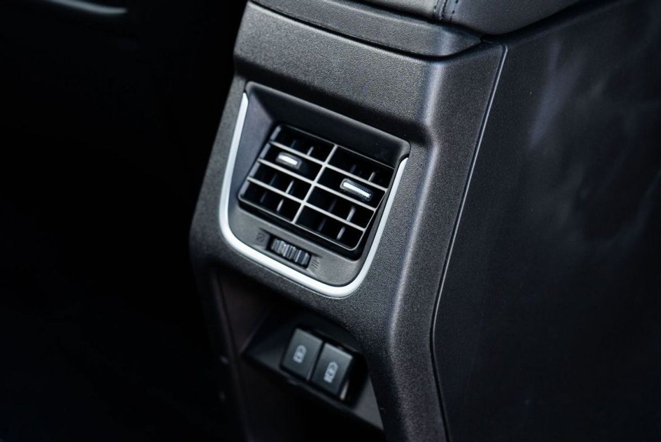 Toyota Urban Cruiser 2023 Toyota Urban Cruiser 1.5 GLX - Metallic Silver & Pearl Black Roof inside Ivory | Export Only