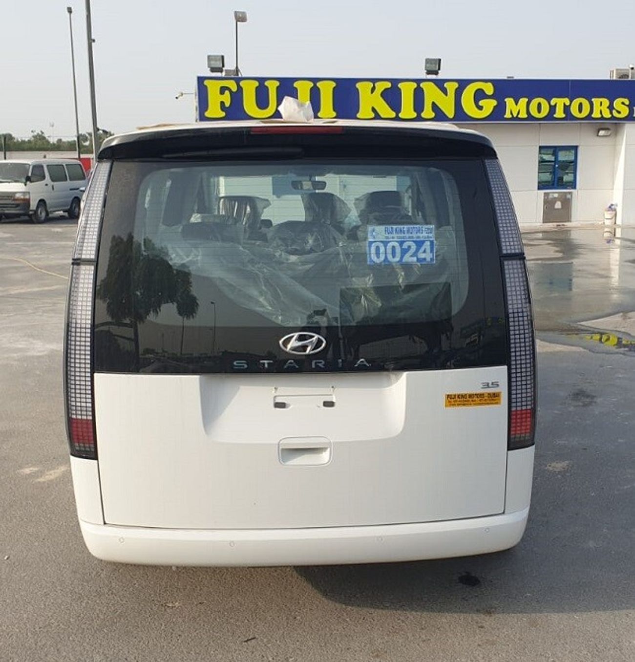 هيونداي ستاريا 3.5 - V6 - PETROL