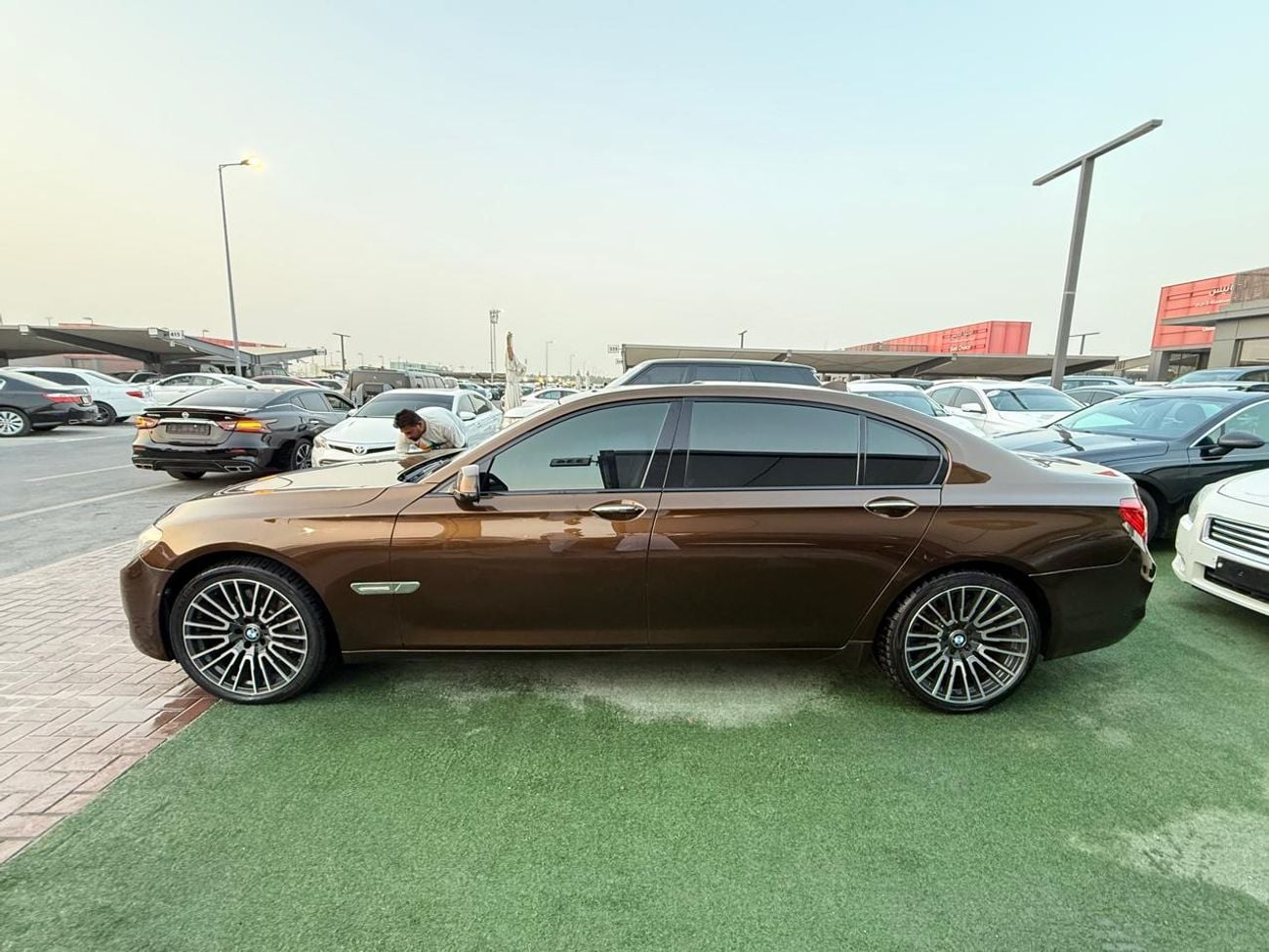 BMW 750Li EXCLUSIVE 4.4L V8 twin-turbo engine producing 407 hp, 8-speed