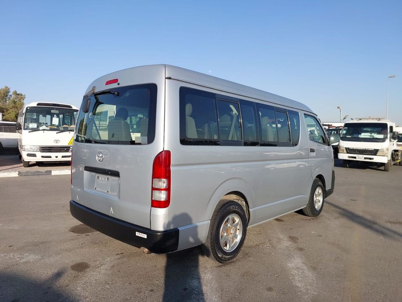 Toyota Hiace TOYOTA HIACE COMMUTER VAN RHD 2013 MODEL 2.7 L PETROL AUTOMATIC(PM32888)