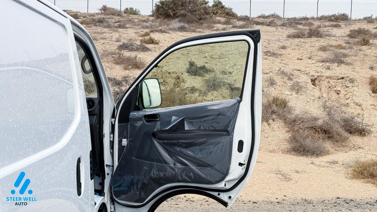 Nissan Urvan 3-Seater Manual (5-Door) NV350 2024 | 2.5L Petrol RWD | SR MN | Dry Van | GCC Specs