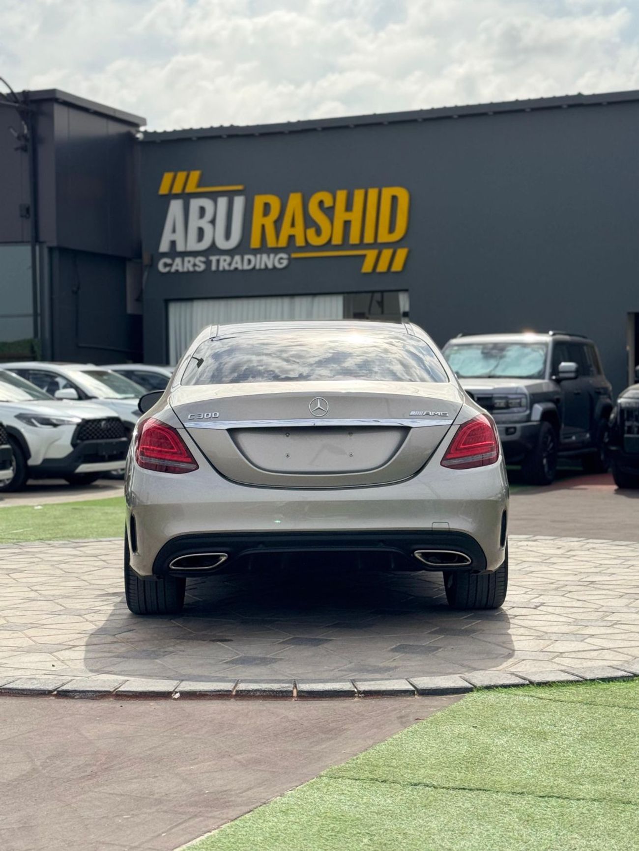 مرسيدس بنز C 300 Sport 2.0L (258 HP)