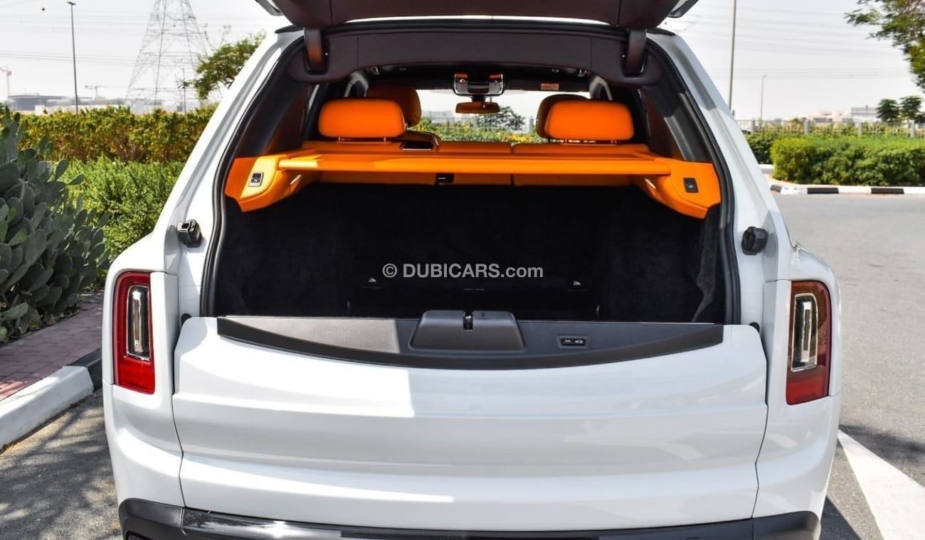 Rolls-Royce Cullinan ROLLS ROYS CULLINAN 2020 | BLACK BADGE INTERIOR AND EXTERIOR FULL OPTION | WITH A STAR LIGHT