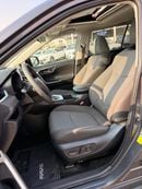 تويوتا راف ٤ XLE 2.5 L | Sunroof, push start 2024 model