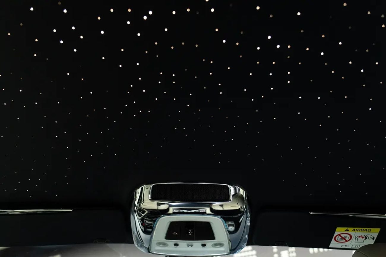 Rolls-Royce Wraith ROLLS ROYCE | WRAITH SILVER BADGE | GCC SPECS LOW MILEAGE