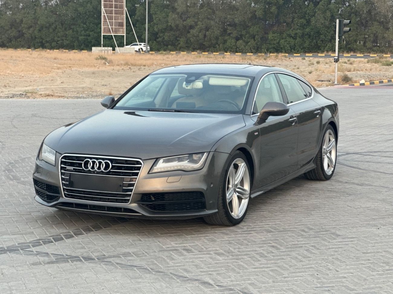 Audi A7 S-Line MODEL 2013 GCC CAR PERFECT CONDITION INSIDE AND OUTSIDE FULL OPTION SLINE