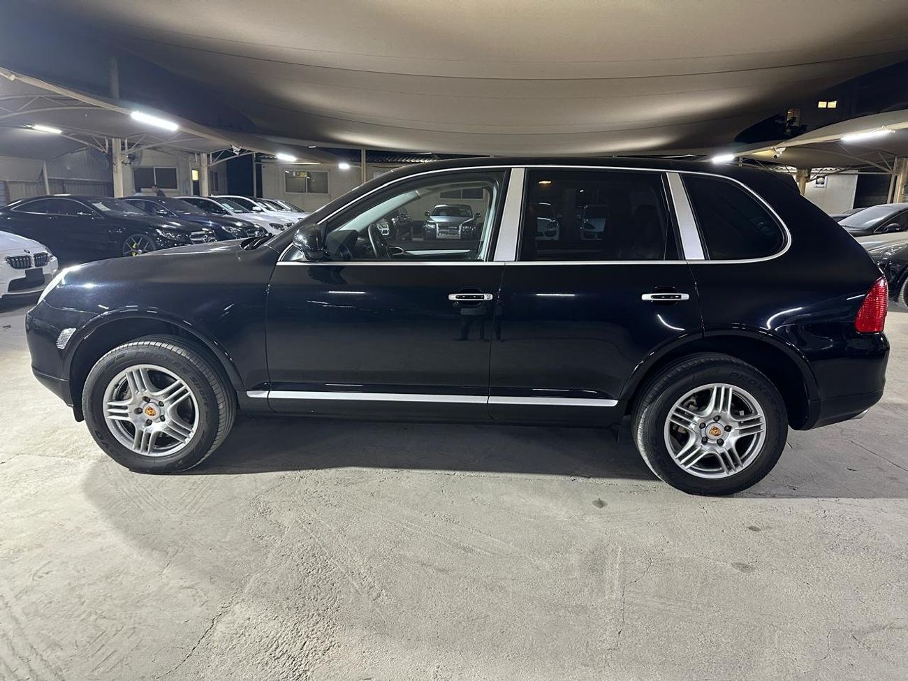 بورش كايان 4.5L | MANUAL TRANSMISSION | BLACK LEATHER SEATS | POWER SEATS