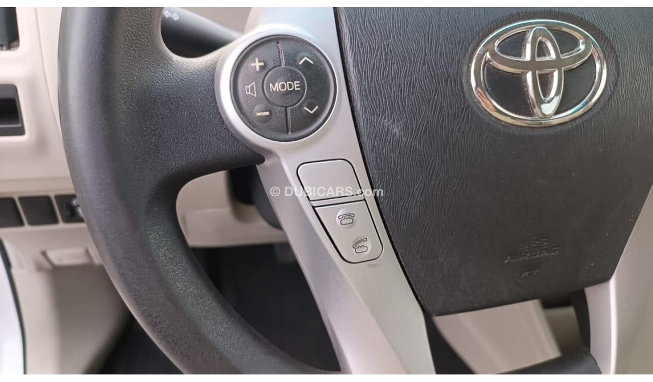 Toyota Prius Alpha 1.8L Hybrid 2011MY ( Used Car )