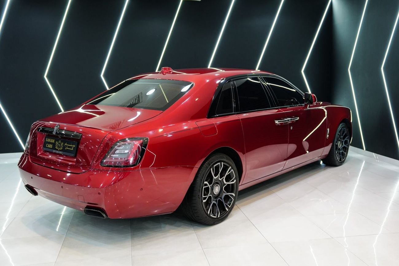 Rolls Royce Ghost 2022 Ghost Black Badge, Entertainment Display, Starlight, Bespoke Audio, GCC Specs!!