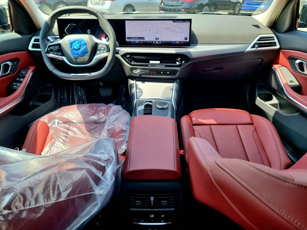 بي أم دبليو 318i LUXURY M SPORT PACKAGE