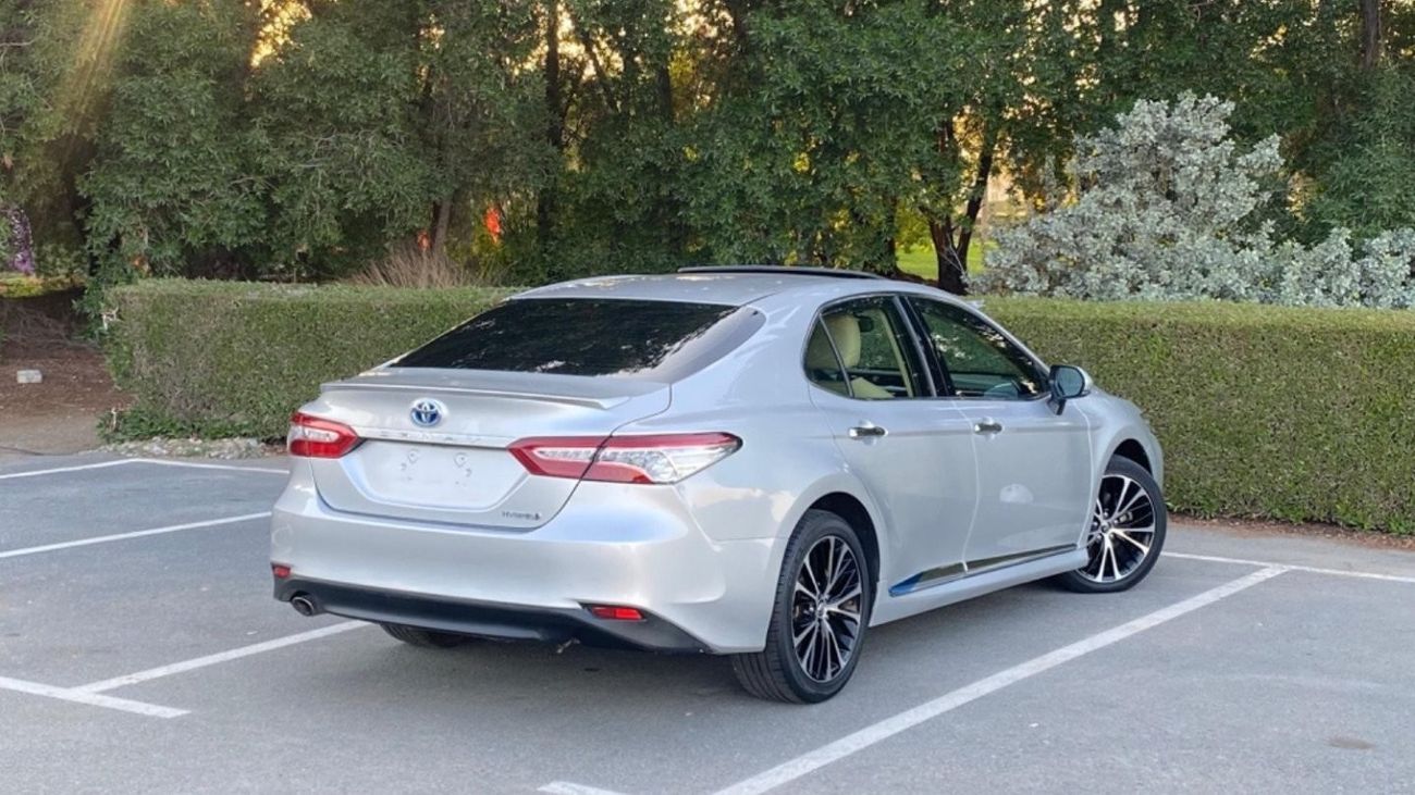 Toyota Camry GLE Hybrid Hybrid ful option‏ Export only