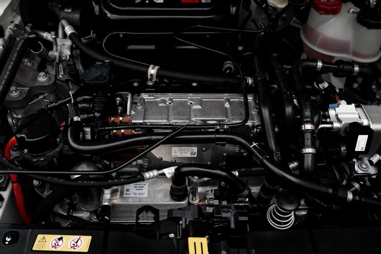 Mercedes-Benz EQB 350 350 4MATIC | 4,112 P.M  | 0% Downpayment | EQB 350 4MATIC | AGENCY WARRANTY!