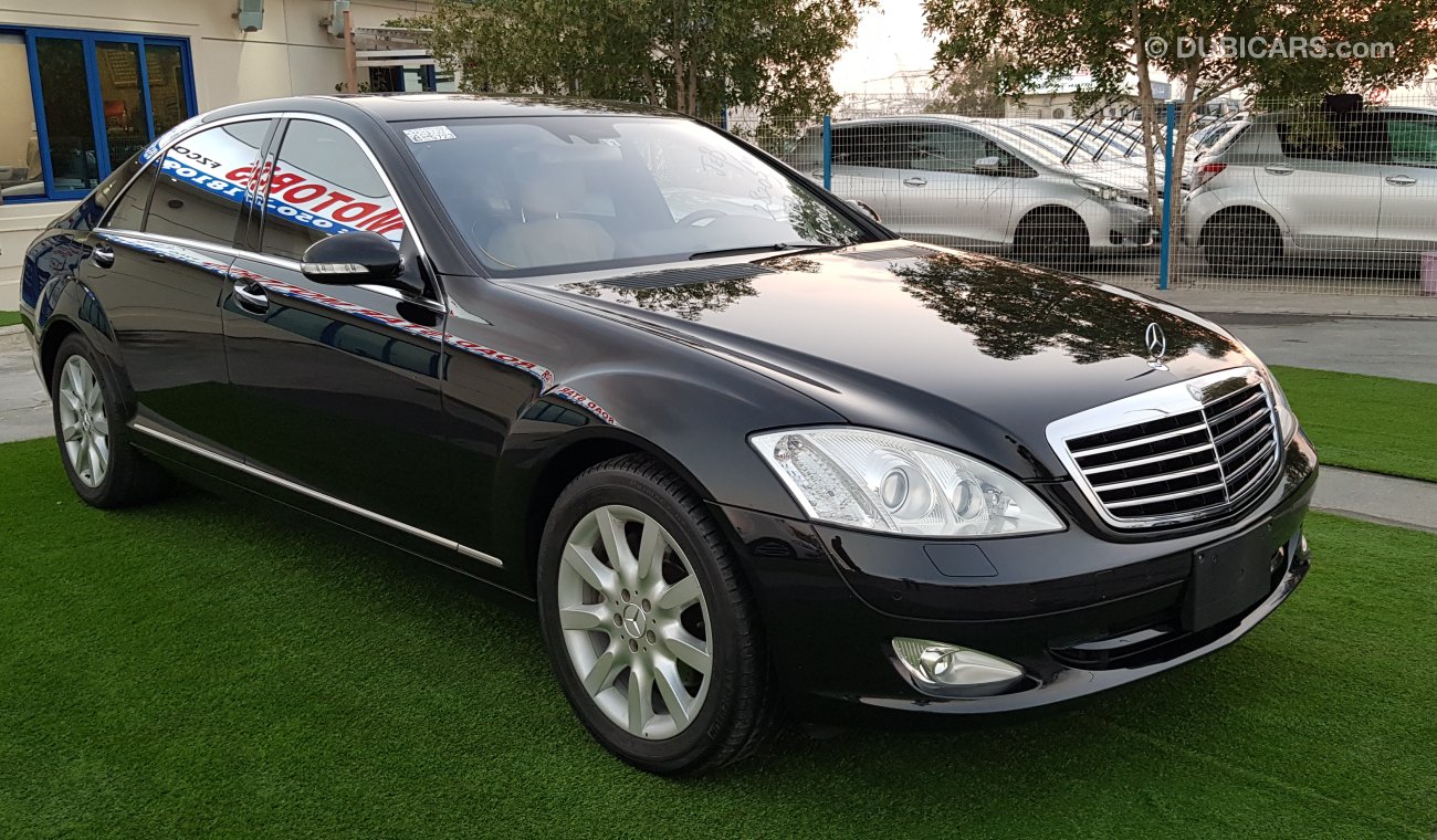 Mercedes-Benz S 550 Japan imported - Very clean car free accident 77000 km only