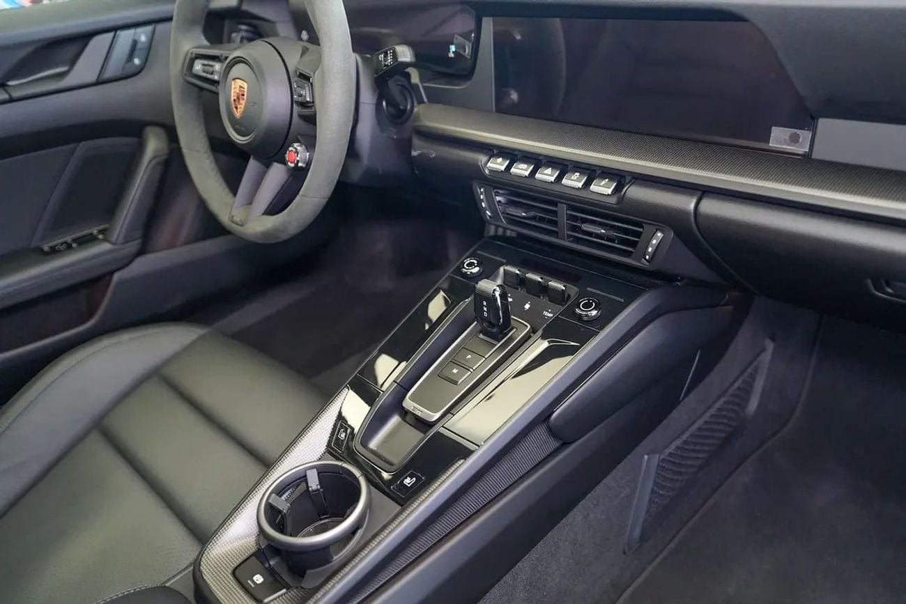 Porsche 911 CARRERA 3.0L (444 HP) Coupe