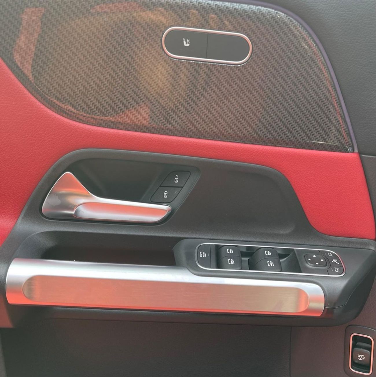 Mercedes-Benz GLB 250 4MATIC 2.0L AMG Under warranty & Service 2022 GCC