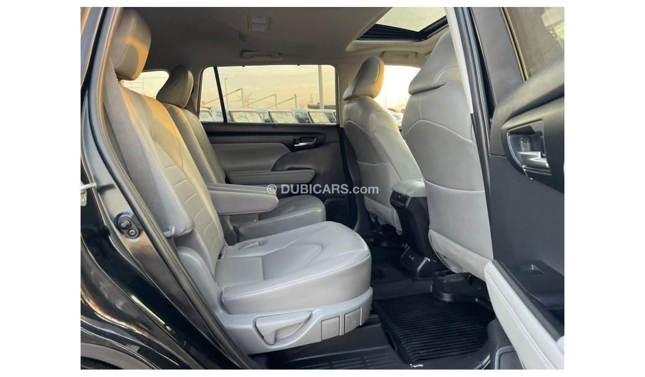 Toyota Highlander 2021 TOYOTA HIGHLANDER XLE 3.5L V6 AWD /