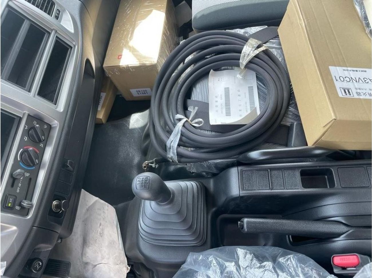 Hino 500 HINO 500 SERIES 1221 with Big Box 5.8 Tons Diesel manual Zero KM