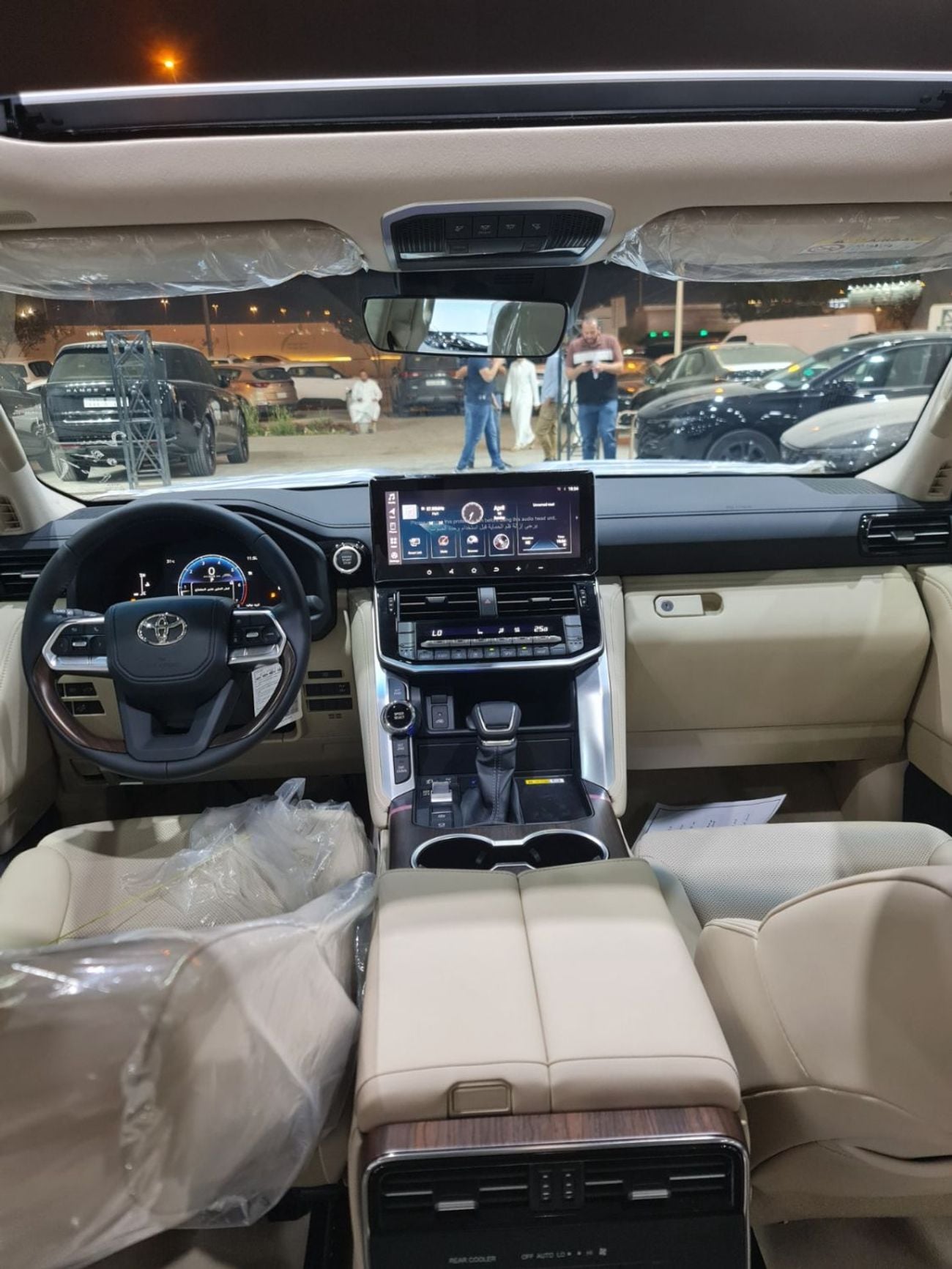 تويوتا لاند كروزر 4.0L AT Petrol Full Option GXR