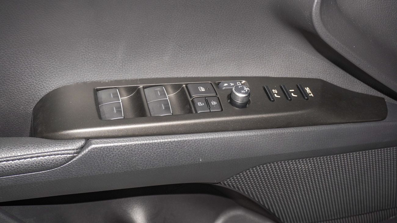 Toyota Camry LIMITED 2.5L  HEV