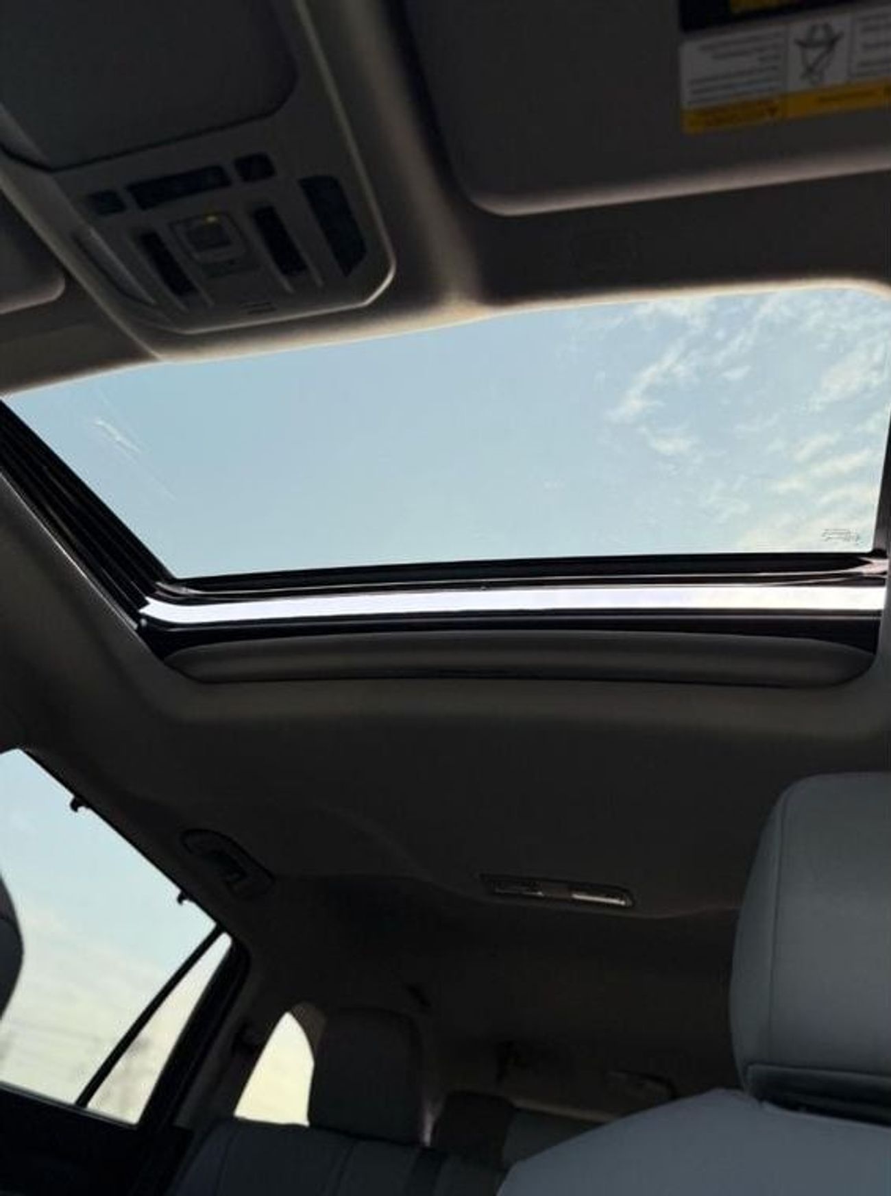 تويوتا هايلاندر Hybrid XLE leather, sunroof