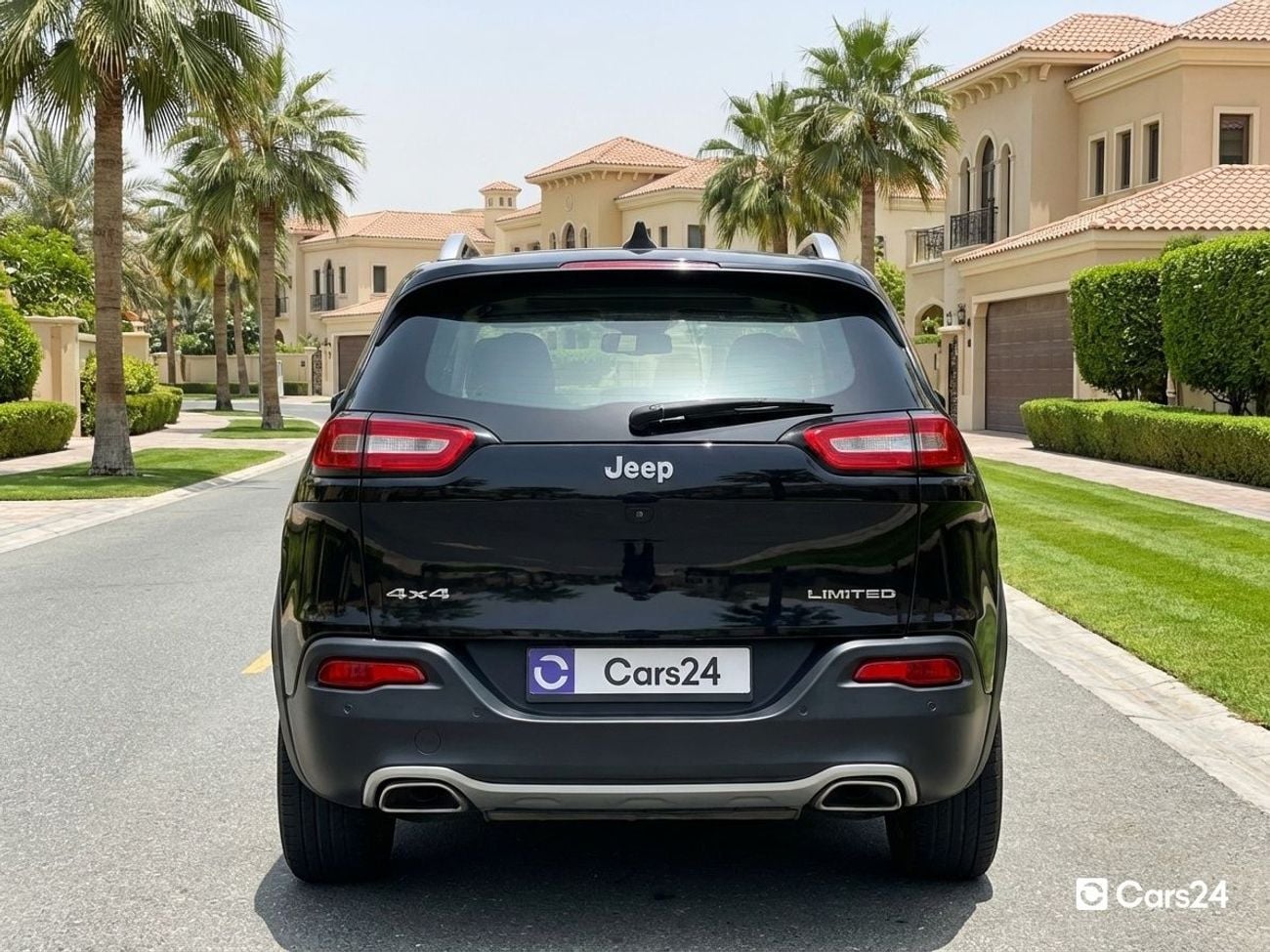 Jeep Cherokee JEEP CHEROKEE 3.2L 2018 | 0 DP | 654/Month | 30 Day Return | Service History
