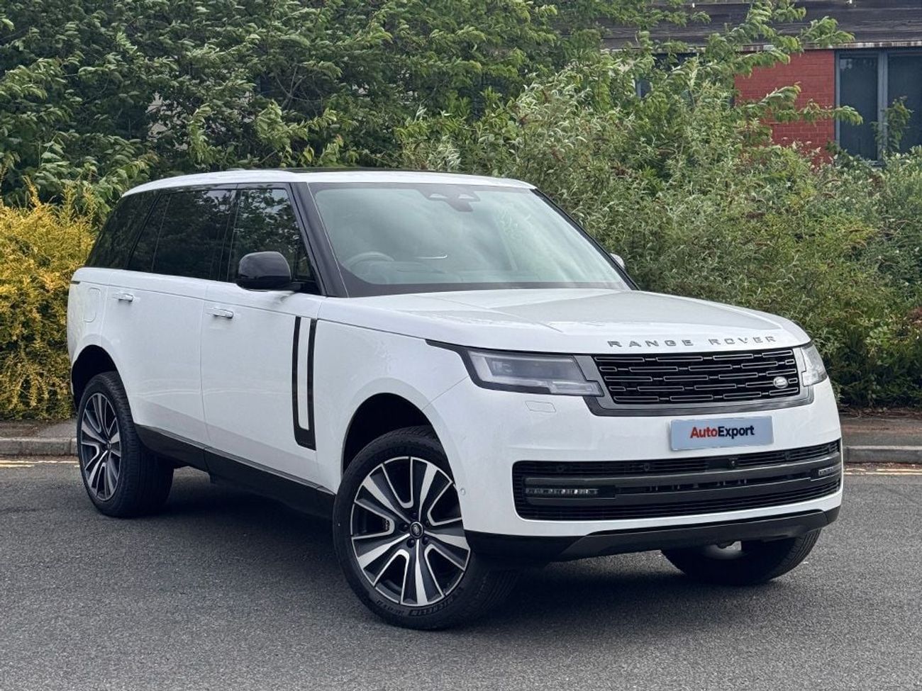 لاند روفر رينج روفر P460e LWB Autobiography Right Hand Drive