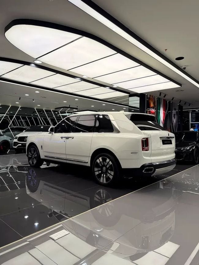 Rolls-Royce Cullinan Rolls Royce Cullinan GCC MINT CONDITION, миниатюра 22