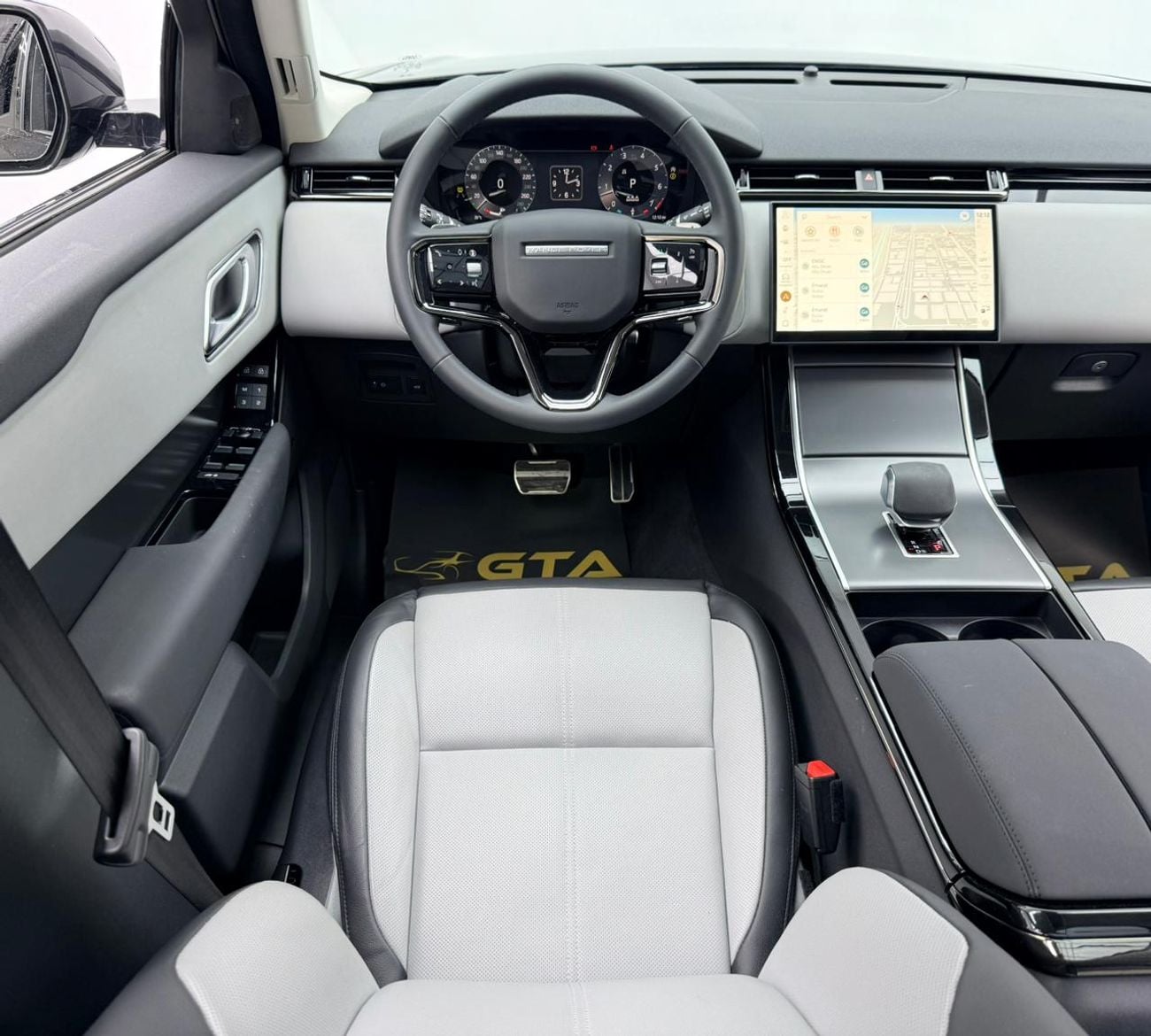 لاند روفر رينج روفر فيلار COMFORTLINE Dynamic SE P250 2.0L 2025 Range Rover Velar P250 Dynamic SE, 2029 RR Warranty + Service