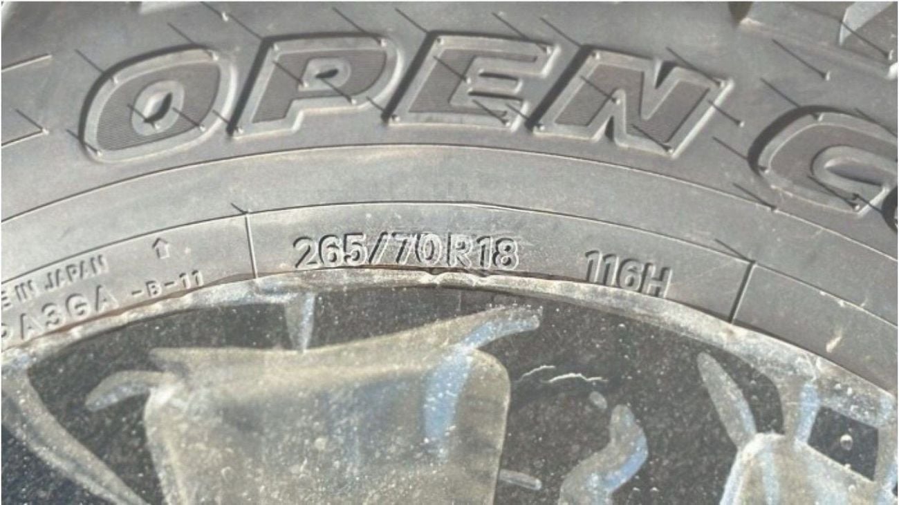 تويوتا برادو 2.4 Petrol 2025