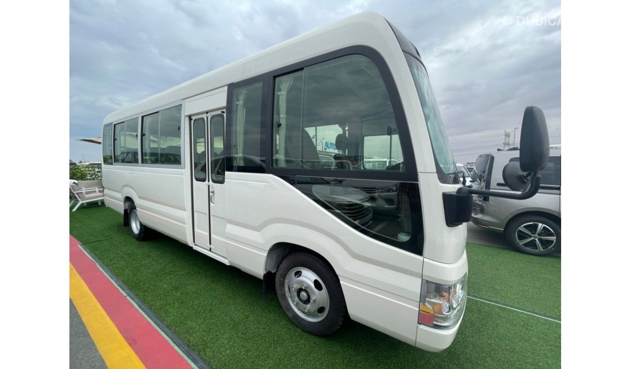 تويوتا كوستر Toyota Coaster 4.2L , 30 passengers