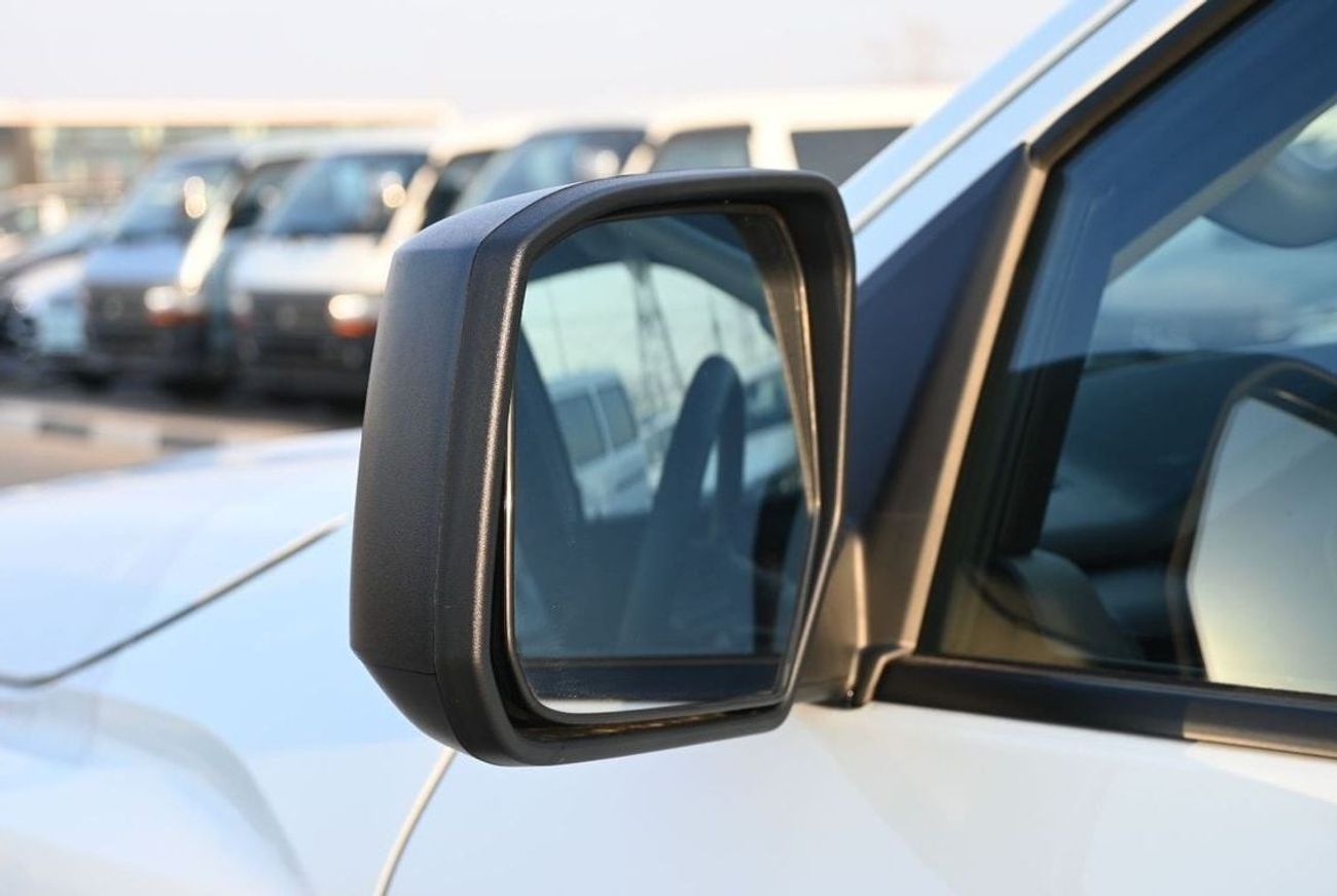 Mitsubishi L200 MITSUBISHI L200 4WD GL DC 2.4L 5MT PETROL WHITE (2025 MY)