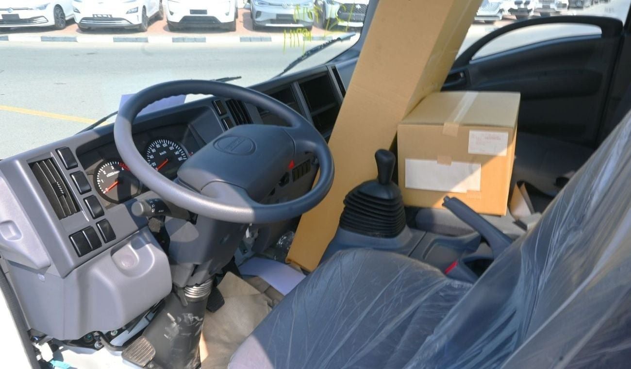 إيسوزو NQR Isuzu Nqr /4,6 diesel engine / short chassis Model 2024