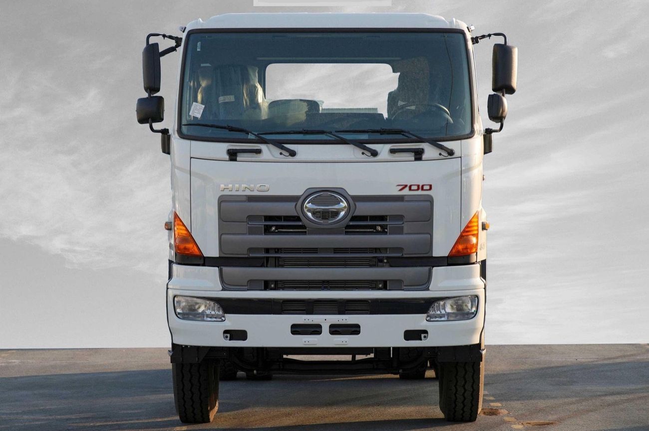 هينو 700  4041 12.9L 39.5T CHASSIS CAB 6X4 M/T DIESEL