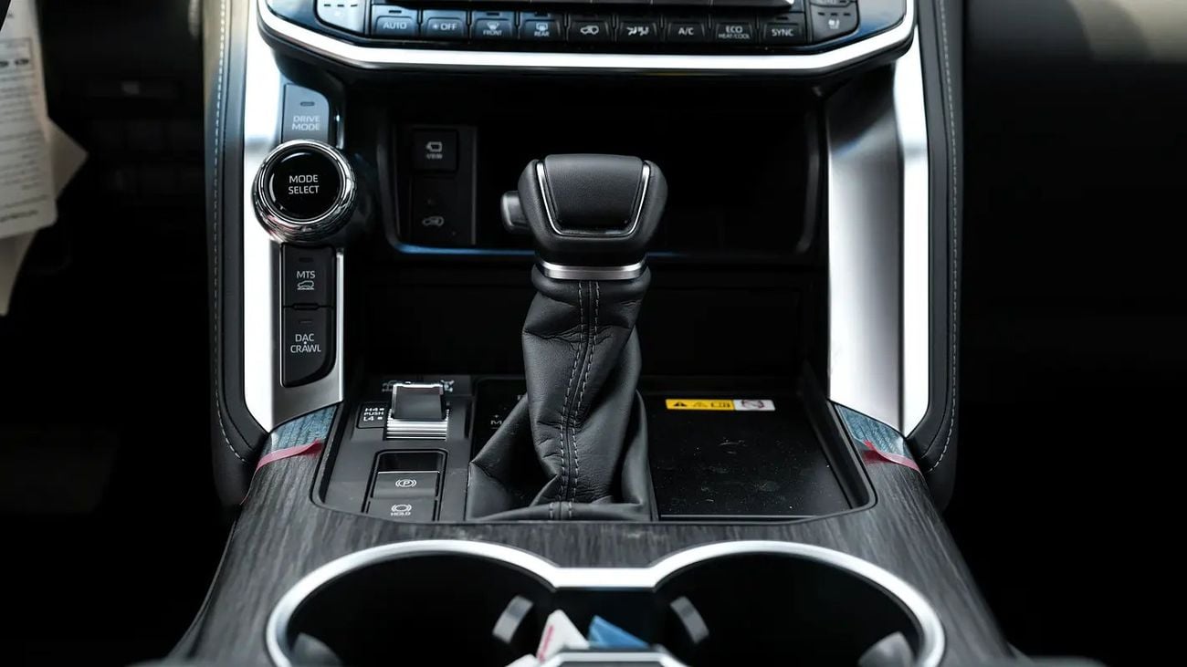 تويوتا لاند كروزر VXR 3.3L DIESEL GCC Specs