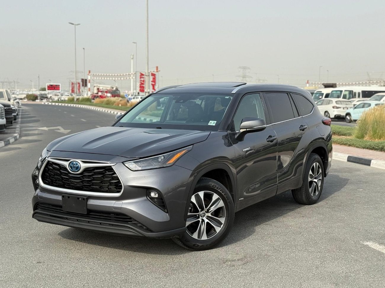 Toyota Highlander Hybrid XLE Full option Sunroof,leather seats