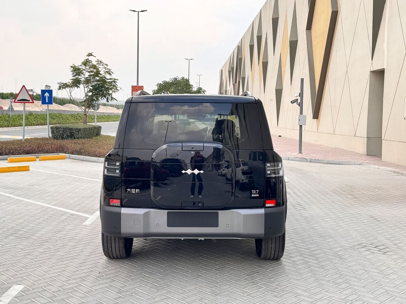 بي واي دي ليوبارد تيتانيوم 7 BYD Leopard 7 Ultra - 2025 (Export) Ready Stock