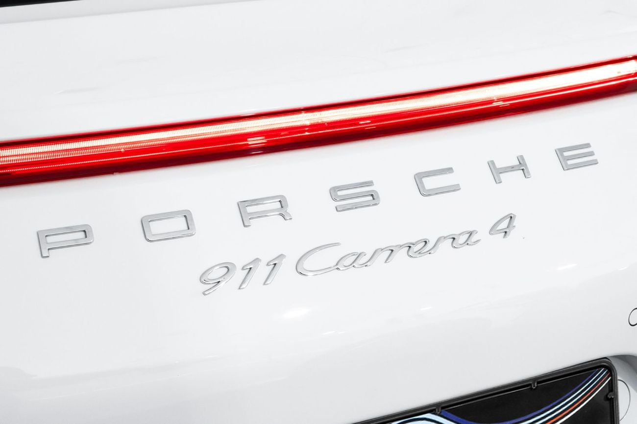 Porsche 911 Carrera 4 3.4L Coupe